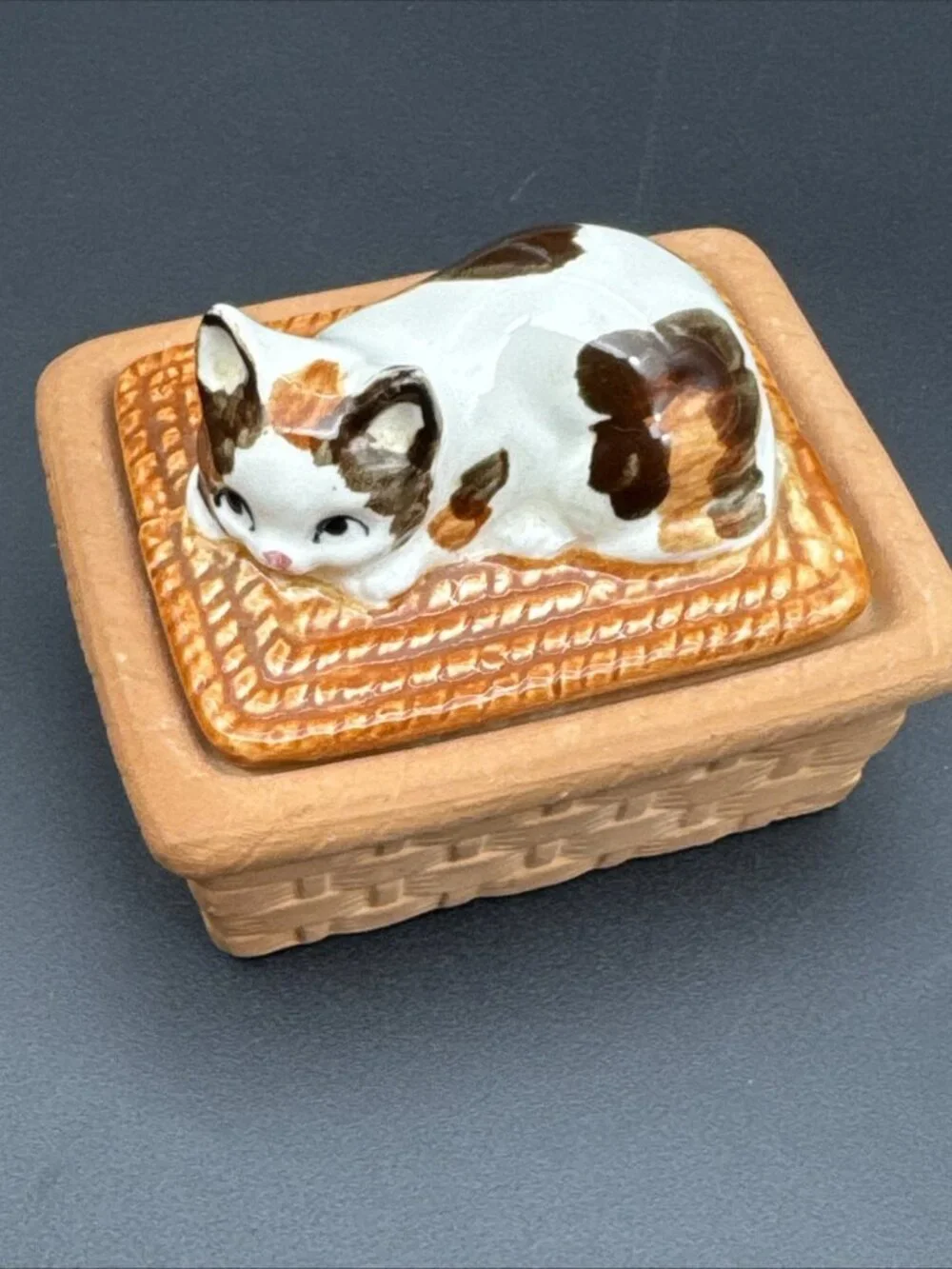 Vintage Ceramic Calico Cat Kitty On Nest Trinket Box Cottagecore
